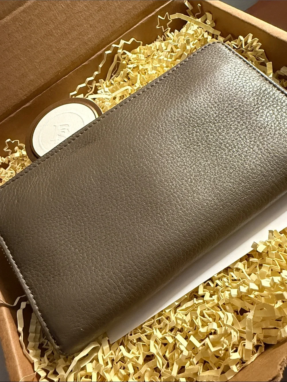 Tory Burch Sage Green Leather Zip Wallet with Logo Accent